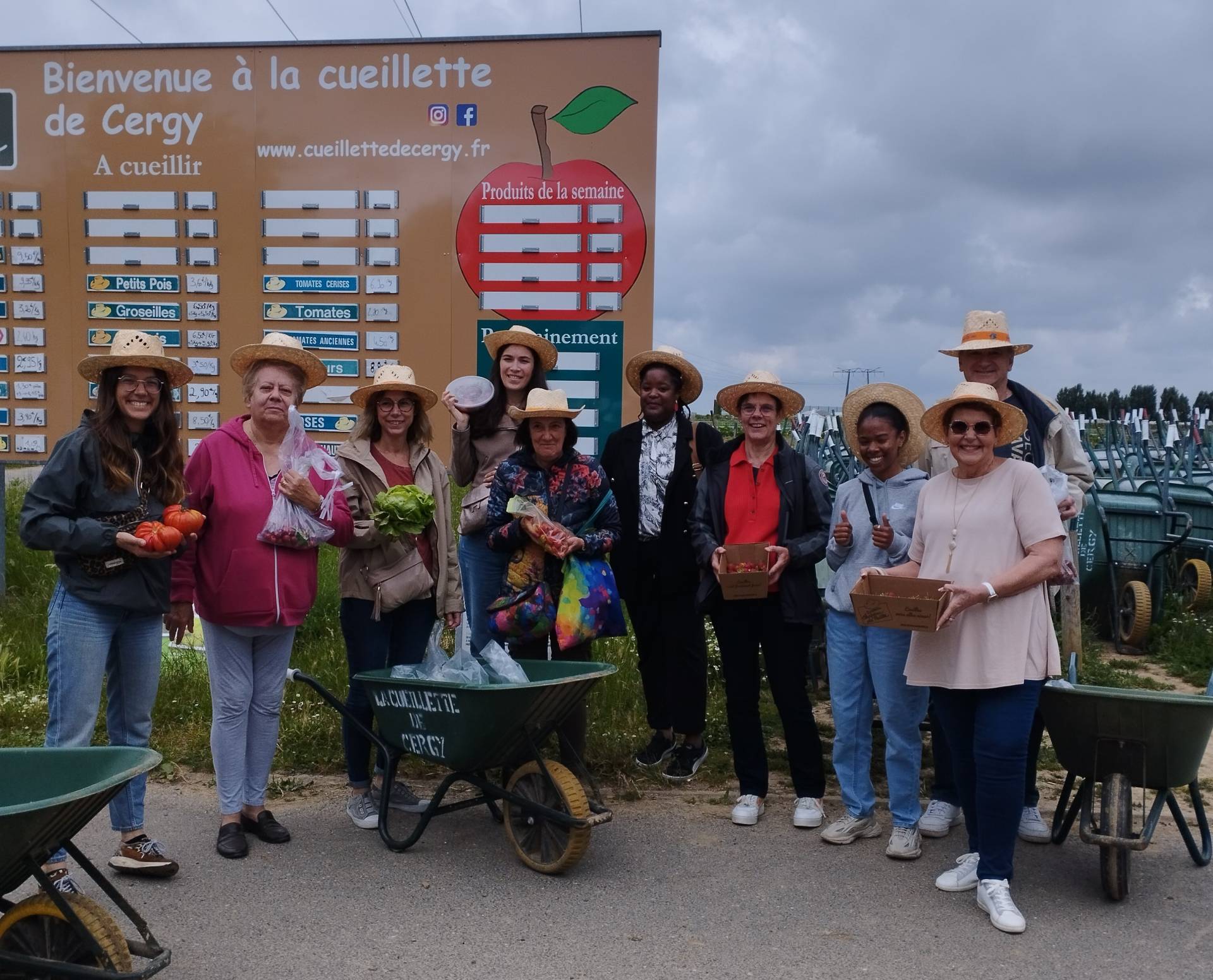 L'equipe du Comité à la cueillette de Cergy