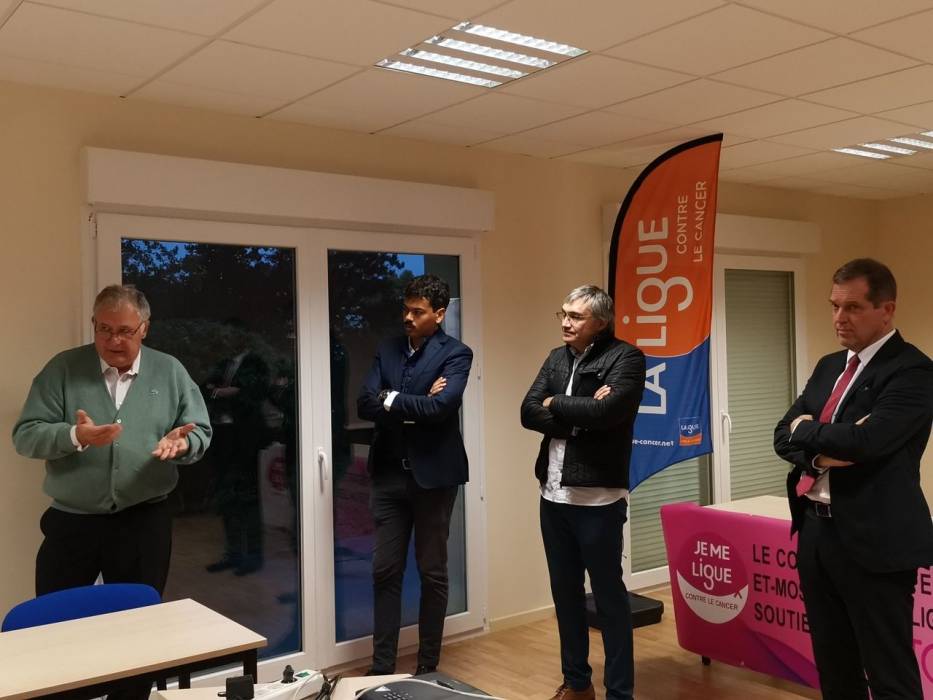 « marche rose » de Maizières - remise de chèque