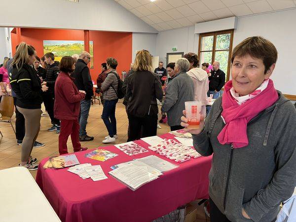 Marche "rose" à Royaumeix