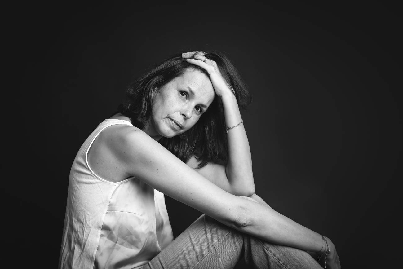 Femme qui pose